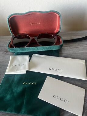 Gucci Tortoiseshell Sunglasses with Green Velvet Case
